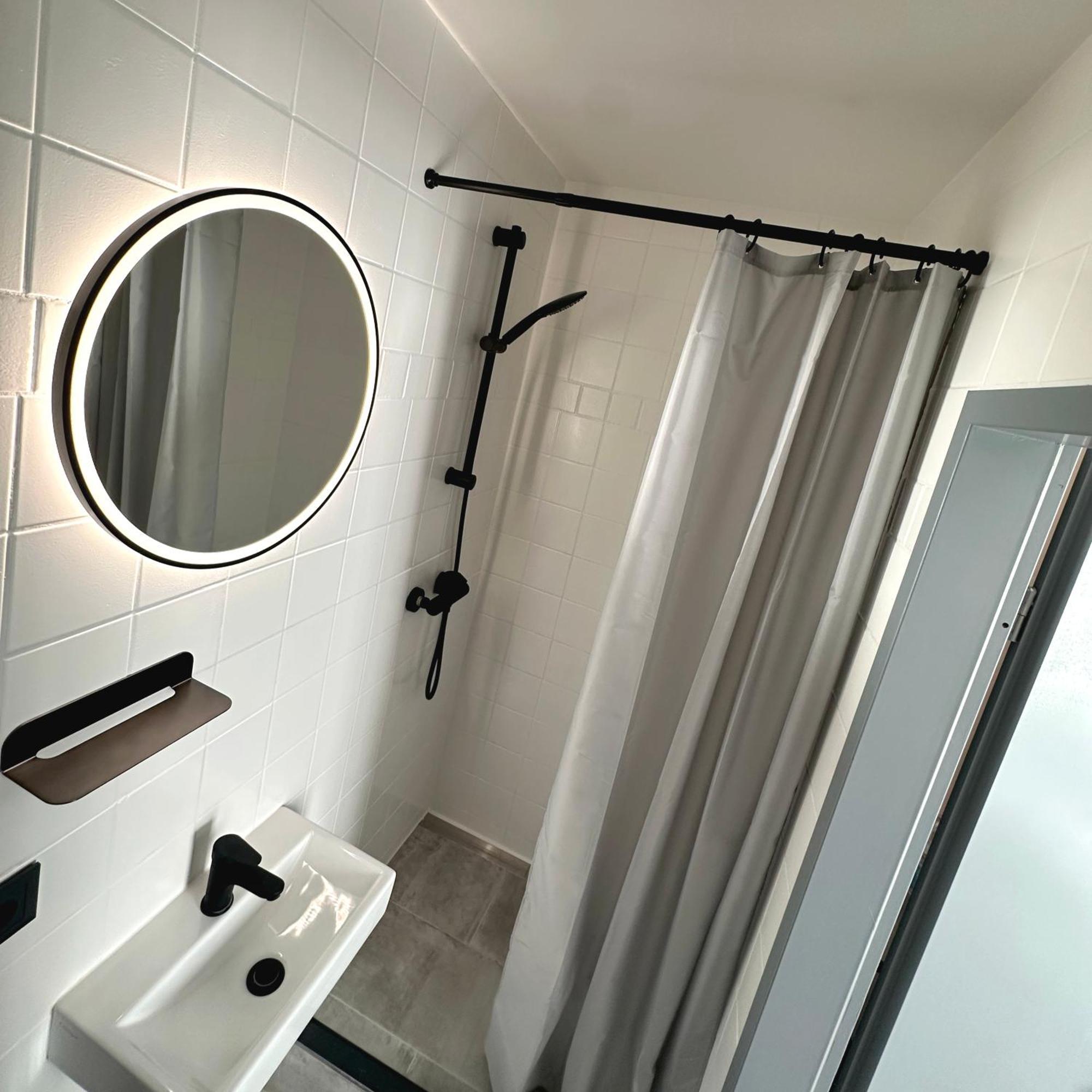 Benztown Hotel Gaestehaus Штутгарт Экстерьер фото